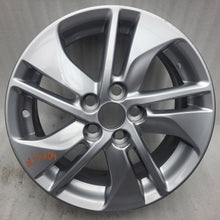 Load image into Gallery viewer, 1x Alufelge 15 Zoll 6.0" 5x100 45ET Glanz Silber 42611K0030 Toyota Yaris FEL6574830650uf