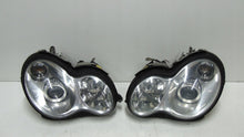 Load image into Gallery viewer, Frontscheinwerfer Mercedes-Benz W203 Xenon Ein Stück (Rechts oder Links) SCH7023152804gl