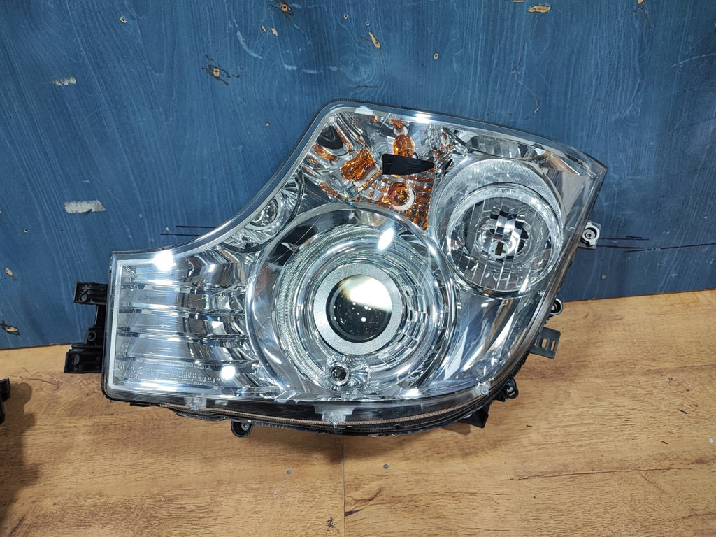 Frontscheinwerfer Mercedes-Benz A9608200639 Xenon Links Scheinwerfer Headlight SCH8285026395np