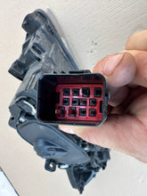 Laden Sie das Bild in den Galerie-Viewer, Frontscheinwerfer Volvo V60 I S60 31395902 Xenon Links Scheinwerfer Headlight SCH9561874509kd