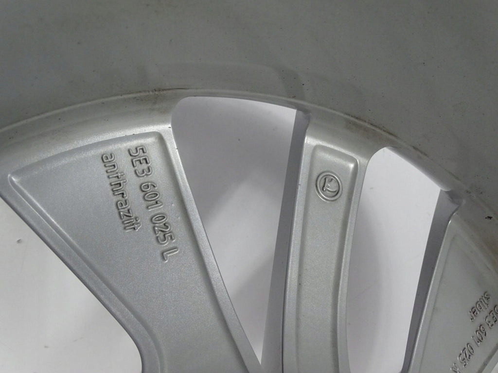 1x Alufelge 18 Zoll 7.5" 5x112 48ET 5E3601025K Skoda Octavia Rim Wheel FEL2280107247kv