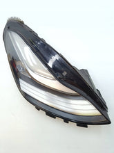 Laden Sie das Bild in den Galerie-Viewer, Frontscheinwerfer Tesla Model 3 1077372-10 Vorderseite Scheinwerfer Headlight