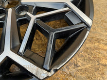 Load image into Gallery viewer, 1x Alufelge 19 Zoll 7.5&quot; 5x114.3 51ET 52910-N7400 Hyundai Tucson Rim Wheel