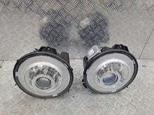 Load image into Gallery viewer, Frontscheinwerfer Mercedes-Benz W463 Ein Stück (Rechts oder Links) Headlight