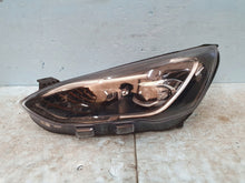 Laden Sie das Bild in den Galerie-Viewer, Frontscheinwerfer Ford Focus JX7B-13E017-AK Links Scheinwerfer Headlight