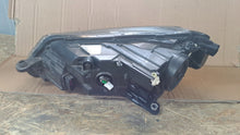 Laden Sie das Bild in den Galerie-Viewer, Frontscheinwerfer Skoda Superb III 3V1941016B Xenon Rechts Headlight