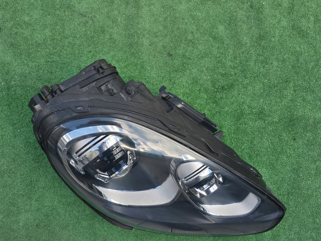 Frontscheinwerfer Porsche Cayenne 7P5941752F Rechts Scheinwerfer Headlight SCH2853336861in