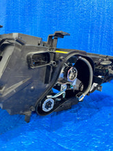 Load image into Gallery viewer, Frontscheinwerfer BMW E93 E92 7239928-07 Xenon Rechts Scheinwerfer Headlight