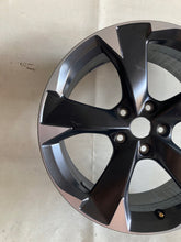 Laden Sie das Bild in den Galerie-Viewer, 1x Alufelge 18 Zoll 7.5" 5x112 46ET Glanz Schwarz 5FA601025H Cupra Leon FEL2319647214pt