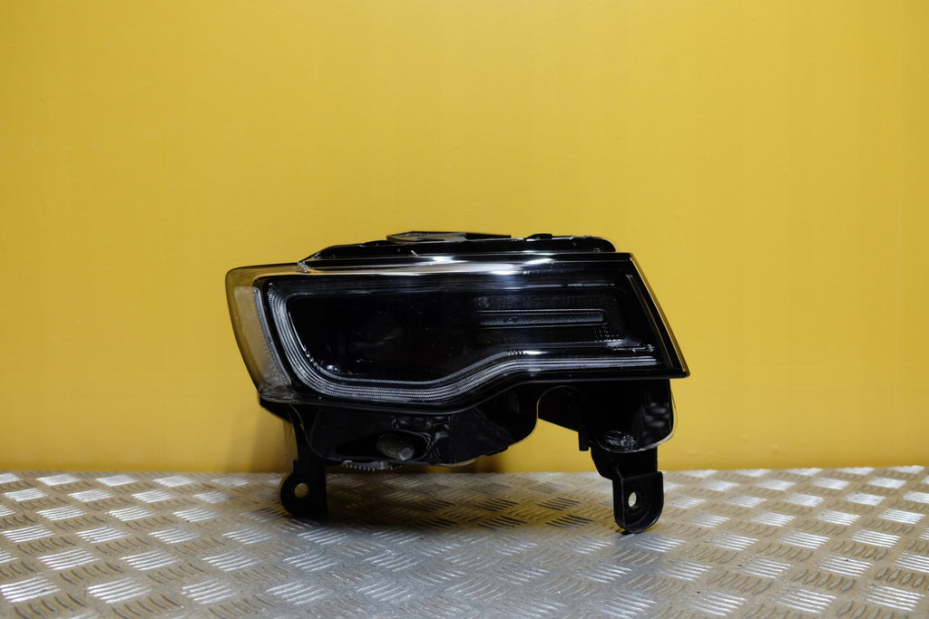 Frontscheinwerfer Jeep Grand Cherokee 55112920AE Xenon Rechts Headlight SCH3290899520ij