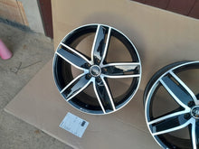 Laden Sie das Bild in den Galerie-Viewer, 4x Alufelge 19 Zoll 8.0" 5x112 49ET Glanz Silber 8V0601025AS Audi A3 Mg FEL8822831345qy