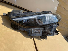 Laden Sie das Bild in den Galerie-Viewer, Frontscheinwerfer Mazda 3 LED Links Scheinwerfer Headlight