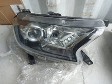 Laden Sie das Bild in den Galerie-Viewer, Frontscheinwerfer Ford Ranger JB3J13E014BA Rechts Scheinwerfer Headlight SCH3219986741ck