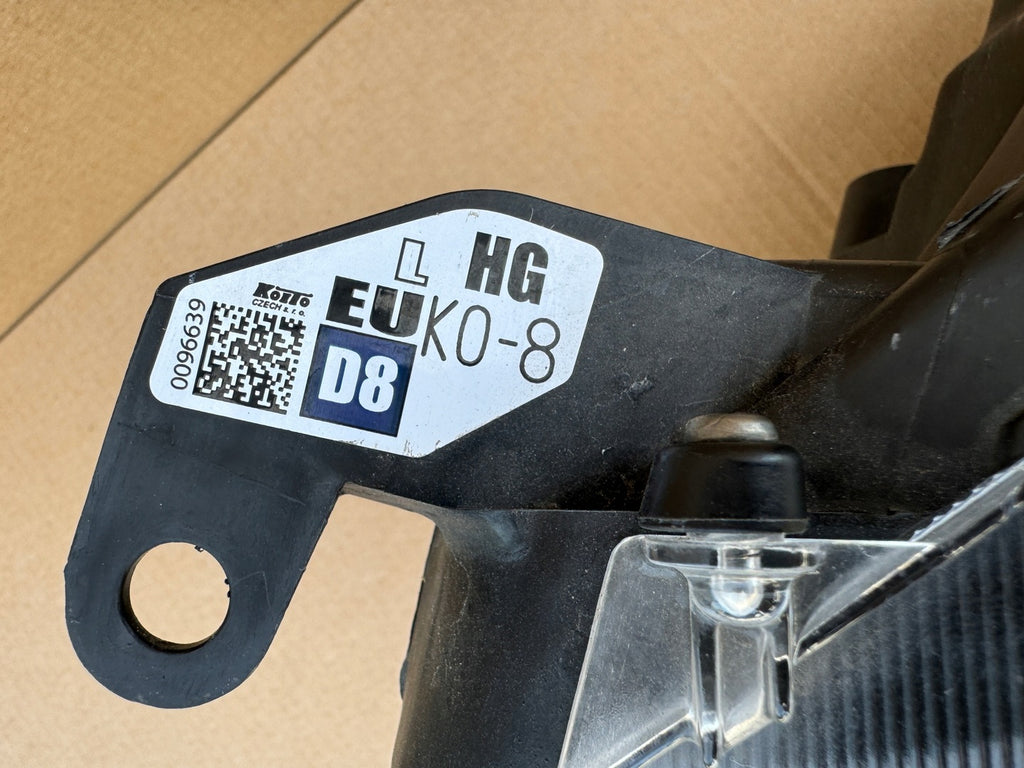 Frontscheinwerfer Toyota Yaris Links Scheinwerfer Headlight