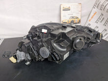 Laden Sie das Bild in den Galerie-Viewer, Frontscheinwerfer VW Golf VIII Rechts Scheinwerfer Headlight SCH1899966738dw