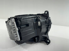 Laden Sie das Bild in den Galerie-Viewer, Frontscheinwerfer Land Rover Defender L8B213W030 Links Scheinwerfer Headlight SCH8893644996hg
