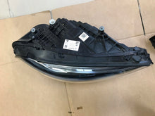 Laden Sie das Bild in den Galerie-Viewer, Frontscheinwerfer Mercedes-Benz W177 A1779062106 A1779062206 LED Ein Satz SCH9171467956ra