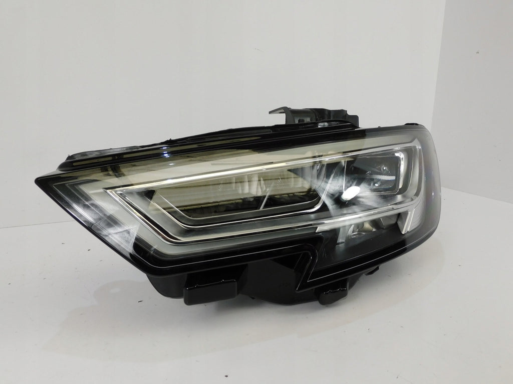 Frontscheinwerfer Audi A3 8V0941033C Full LED Ein Stück (Rechts oder Links) SCH3770682253xh