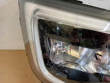 Laden Sie das Bild in den Galerie-Viewer, Frontscheinwerfer Renault Master 260105567R Full LED Rechts Headlight