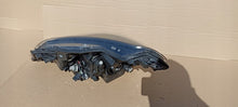 Laden Sie das Bild in den Galerie-Viewer, Frontscheinwerfer Toyota Yaris 81110-0D35006 Rechts Scheinwerfer Headlight SCH4346256441wz