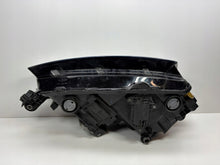 Laden Sie das Bild in den Galerie-Viewer, Frontscheinwerfer Skoda Scala 657941015A Links Scheinwerfer Headlight SCH8122157486qe