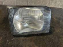 Laden Sie das Bild in den Galerie-Viewer, Frontscheinwerfer Land Rover I Discovery Rechts Scheinwerfer Headlight SCH1733447254ik