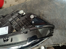 Laden Sie das Bild in den Galerie-Viewer, Frontscheinwerfer Mercedes-Benz W177 A1779064306 LED Links Headlight SCH8137738165ff
