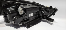 Laden Sie das Bild in den Galerie-Viewer, Frontscheinwerfer Toyota Highlander 10100-8A06K Full LED Links Headlight SCH7776801093pw