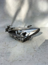 Laden Sie das Bild in den Galerie-Viewer, Frontscheinwerfer Mazda 6 SHN1045 Links Scheinwerfer Headlight SCH2568860969na
