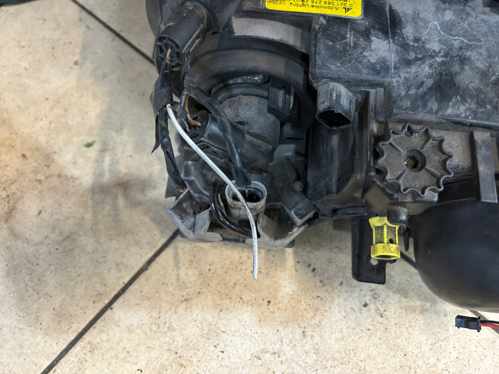 Frontscheinwerfer BMW E46 6910968 6910967 Xenon Ein Stück (Rechts oder Links) SCH8107237711hs