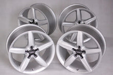 Laden Sie das Bild in den Galerie-Viewer, 4x Alufelge 18 Zoll 8.0&quot; 5x112 47ET Glanz Silber 8K0601025D Audi A6 A4 Rim Wheel