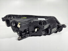 Laden Sie das Bild in den Galerie-Viewer, Frontscheinwerfer Skoda Superb III 3V1941015AA Xenon Links Headlight