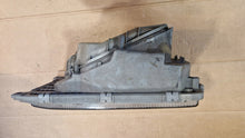 Laden Sie das Bild in den Galerie-Viewer, Frontscheinwerfer Mercedes-Benz 123 127103LI Links Scheinwerfer Headlight SCH6748422976wo