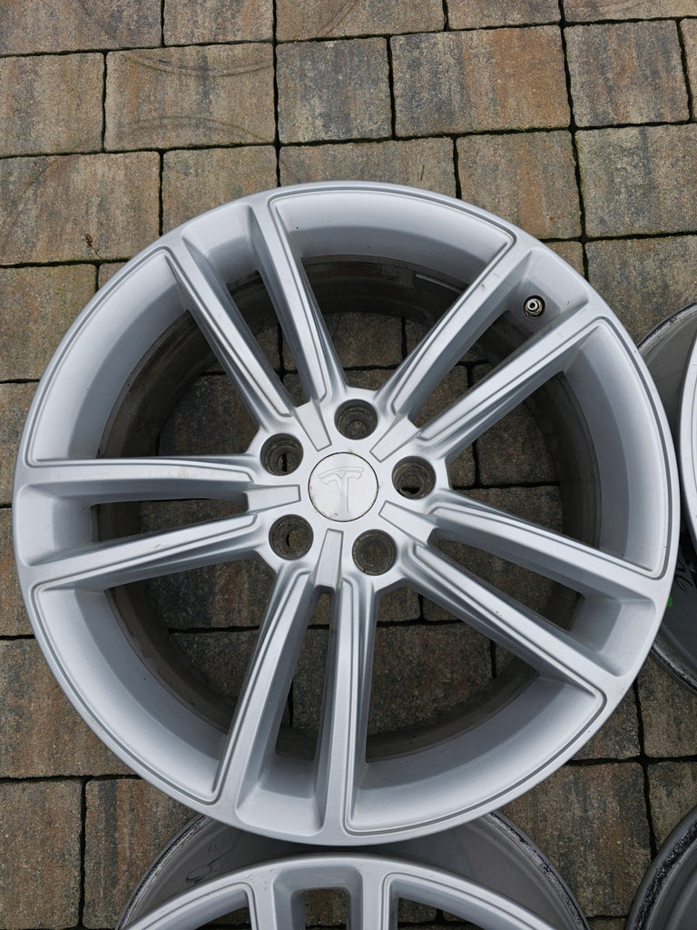 4x Alufelge 19 Zoll 8.0" 5x120 40ET Glanz Silber 6007214-00-D Tesla Model S FEL8048573631bs
