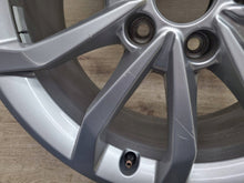 Laden Sie das Bild in den Galerie-Viewer, 1x Alufelge 18 Zoll 7.5" 5x112 39ET Glanz Silber 8W0601025ED Audi A4 Rim Wheel FEL5353319580oq