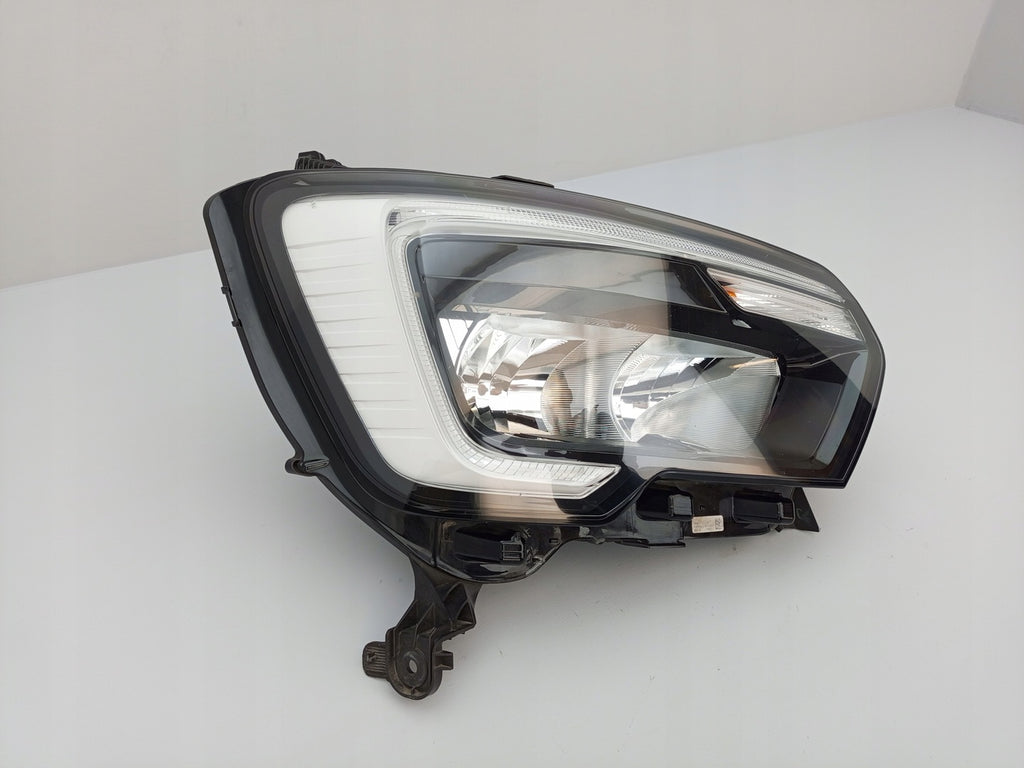 Frontscheinwerfer Renault Master 260105567R Rechts Scheinwerfer Headlight SCH5775811181ph