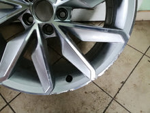 Laden Sie das Bild in den Galerie-Viewer, 1x Alufelge 18 Zoll 7.0&quot; 5x100 39ET 657601025 Skoda Scala Kamiq Rim Wheel