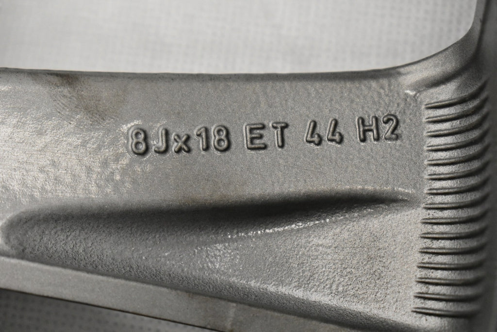 4x Alufelge 18 Zoll 8.0" 5x112 44ET Glanz Graphit 3C0601025 Mg Passat Rim Wheel