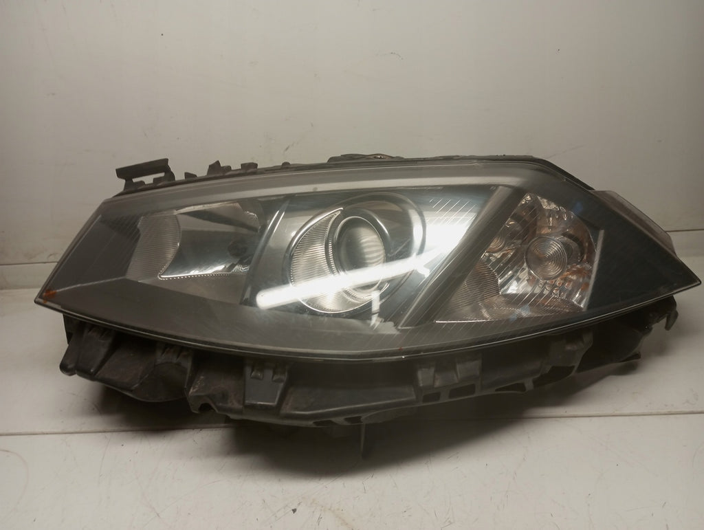 Frontscheinwerfer Renault Megane 8200073224H 89307030 Xenon Links Headlight SCH4410743931bq
