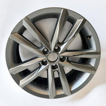 Load image into Gallery viewer, 1x Alufelge 17 Zoll 7.0&quot; 5x100 2G0601025 VW Polo Rim Wheel