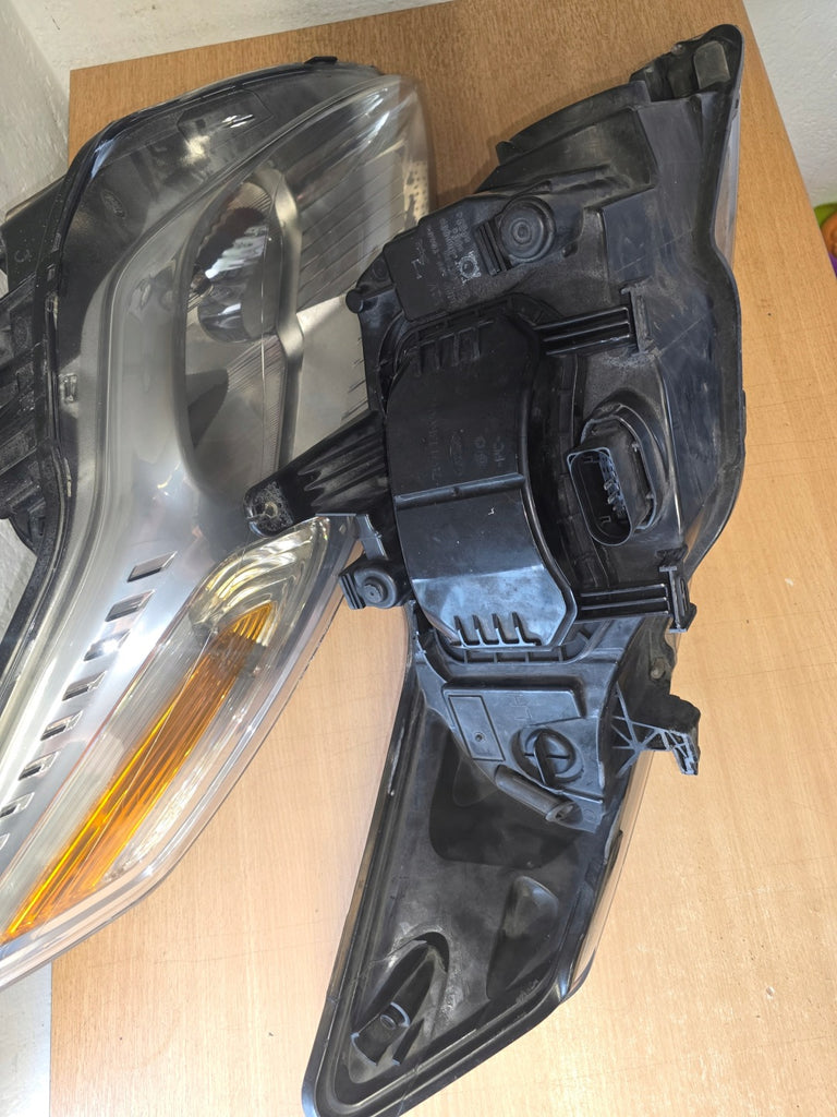 Frontscheinwerfer Ford Mondeo 7S71-13W030-AH Ein Stück (Rechts oder Links) SCH1347972860zg