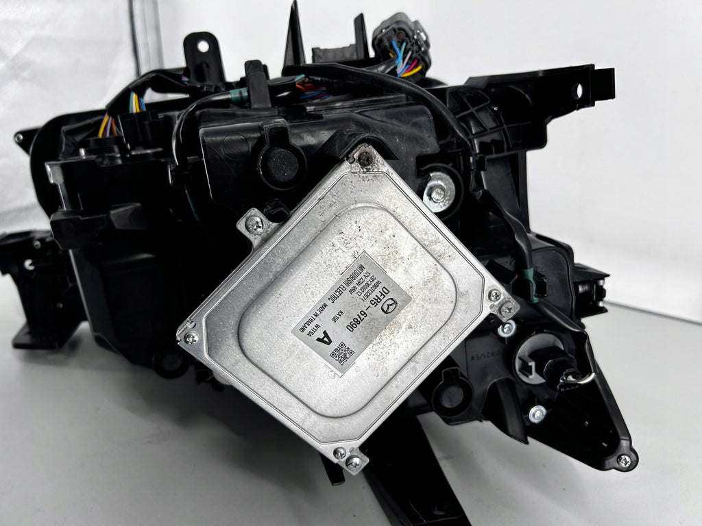 Frontscheinwerfer Mazda Cx30 DFR7-51040 LED Ein Stück (Rechts oder Links)