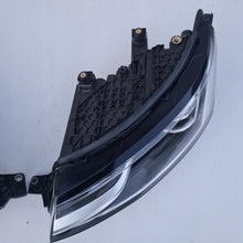 Load image into Gallery viewer, Frontscheinwerfer VW Multivan T7 7T1941082C 7T1941081C Ein Satz Headlight SCH2176025322kn