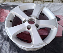 Load image into Gallery viewer, 1x Alufelge 15 Zoll 6.5" 5x112 50ET Glanz Silber 1T1071495A VW Touran 1t1 FEL7322732740sg