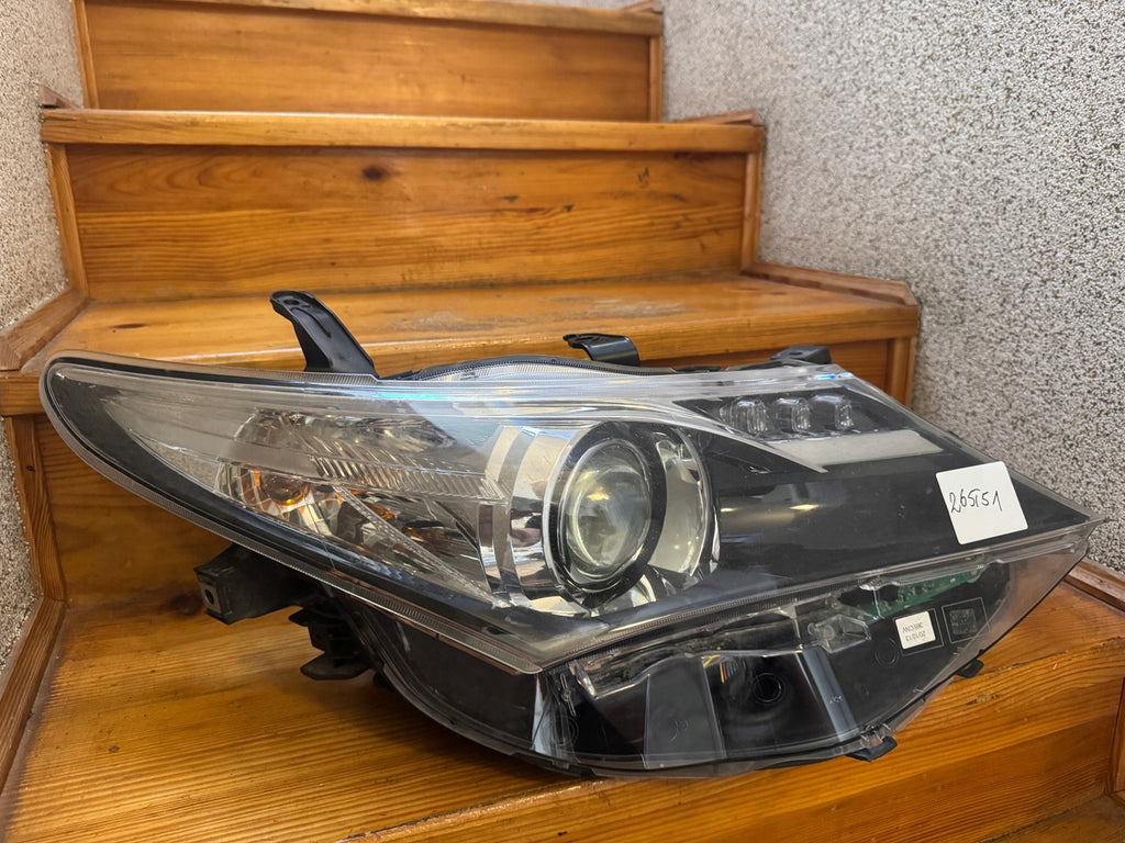 Frontscheinwerfer Toyota Auris 81110-02E40 Xenon Rechts Scheinwerfer Headlight