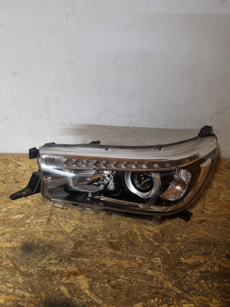 Frontscheinwerfer Toyota Hilux LED Links Scheinwerfer Headlight SCH3121670510on
