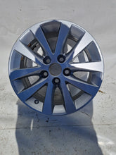Load image into Gallery viewer, 1x Alufelge 16 Zoll 6.5&quot; 4x114.3 39ET Glanz Silber PW457-05000 Toyota Rim Wheel