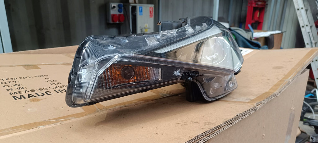 Frontscheinwerfer Hyundai Elantra VII 92101-AA Full LED Links Headlight