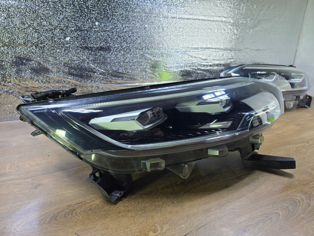 Frontscheinwerfer Renault Espace 260101765R Rechts Scheinwerfer Headlight SCH1739523525ln