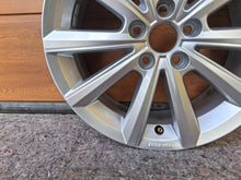 Load image into Gallery viewer, 1x Alufelge 16 Zoll 6.0" 5x100 45ET Glanz Silber 2G0601025AF VW I Rim Wheel FEL8025990609vs